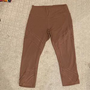 Lululemon cropped blush leggings